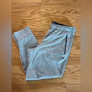 Eddie Bauer. Men’s Gray Jogger Sweatpants. Size large.